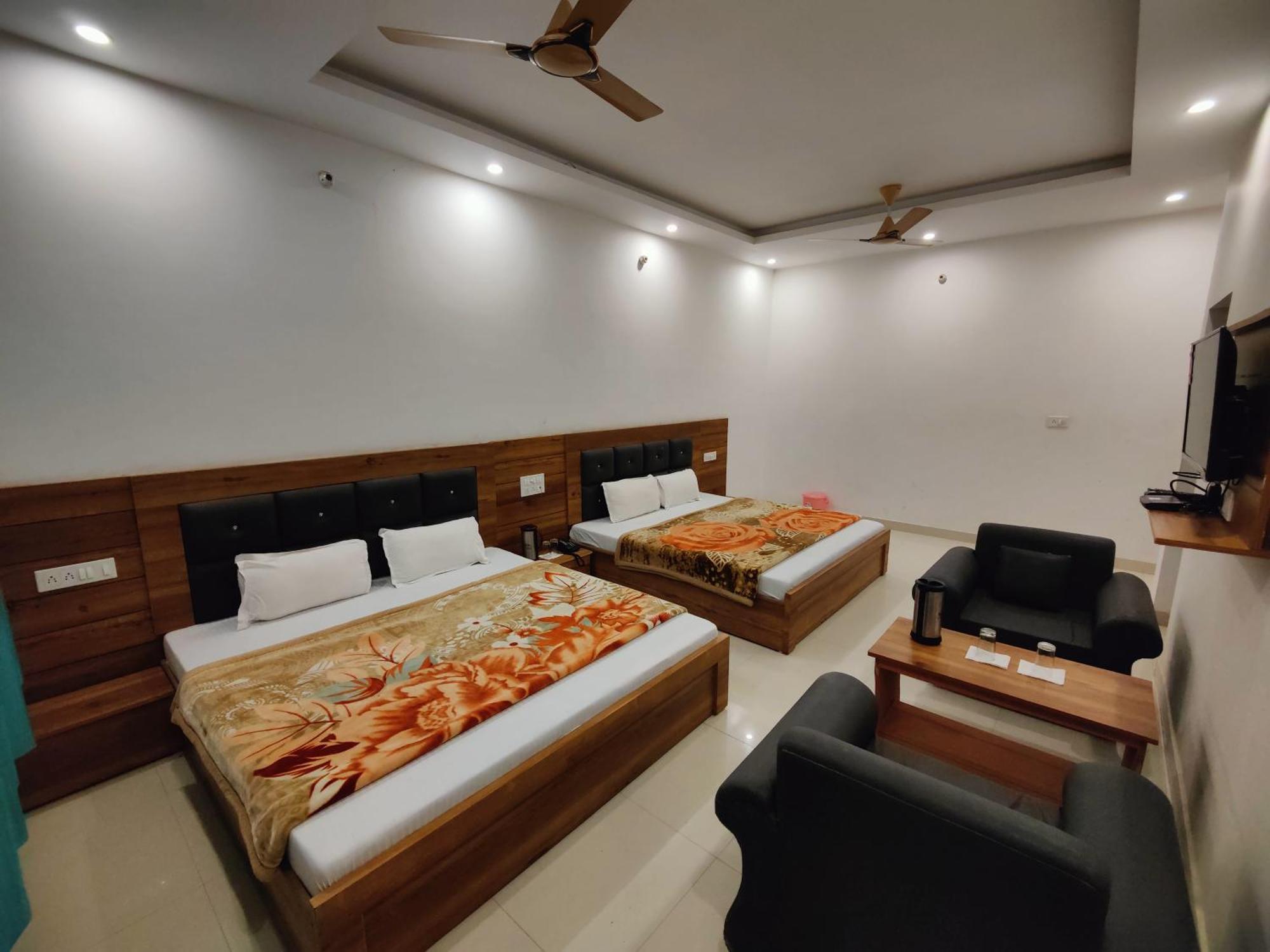 Alaknanda Motel & Restaurant Rudraprayāg Exterior foto
